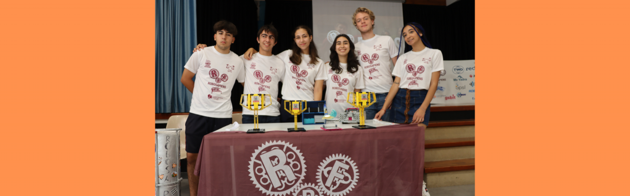 Alumnes del CC Sant Pere premiats a la fira internacional de robòtica FLL a Califòrnia